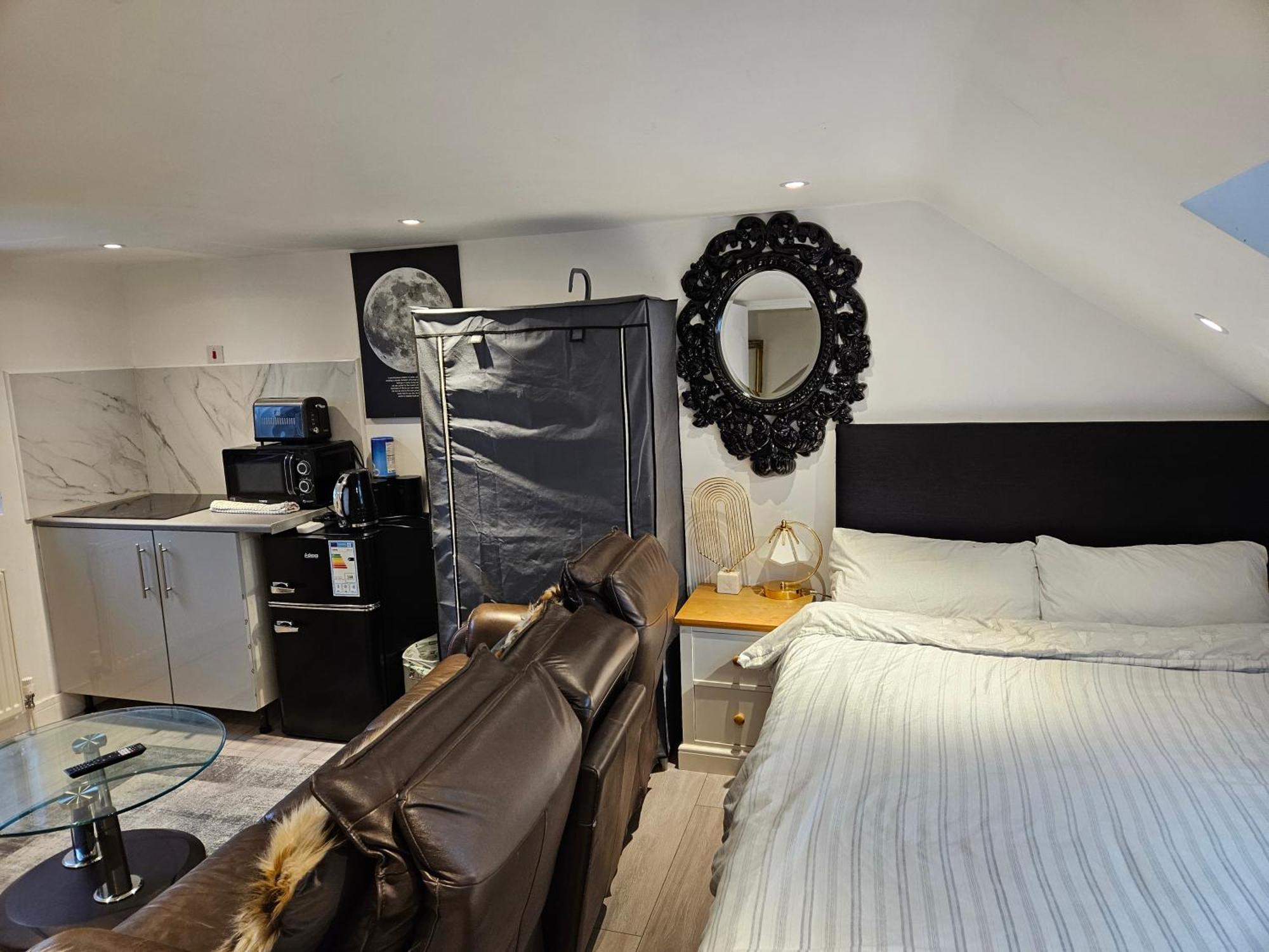 Riverview, Stylish Non Smoking Loft Ensuite 4 Rent Erith Exterior photo